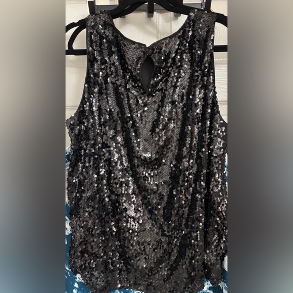 LC Lauren Conrad Tops - Lauren Conrad women’s plus black sequins  tank top.